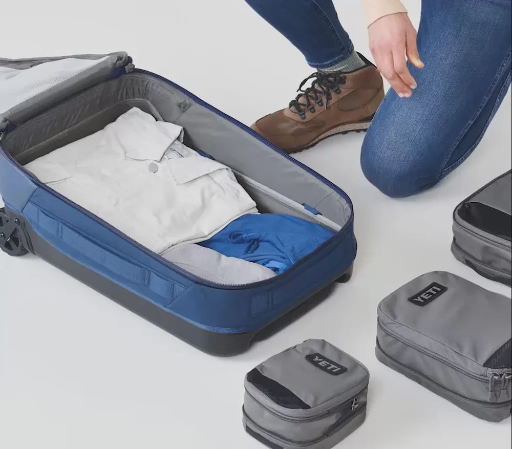 Crossroads Luggage 22"
